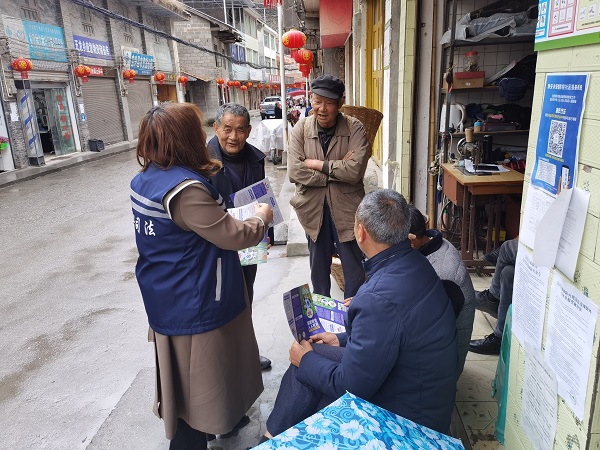 走村入户宣传.jpg